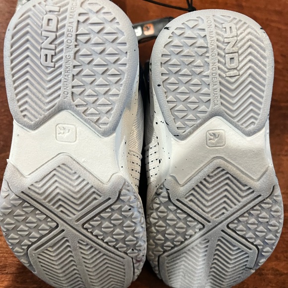 🐻 3 for $20 boys 🐻6c toddler shoes New - Picture 2 of 3